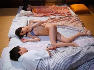 Anh trai nuôi con ghệ và bắt cô bạn gái xxx để giải toả áp lực