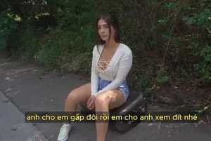 Cái lồn tuổi teen mịn màng của tôi ướt quá, tôi muốn được thủ dâm