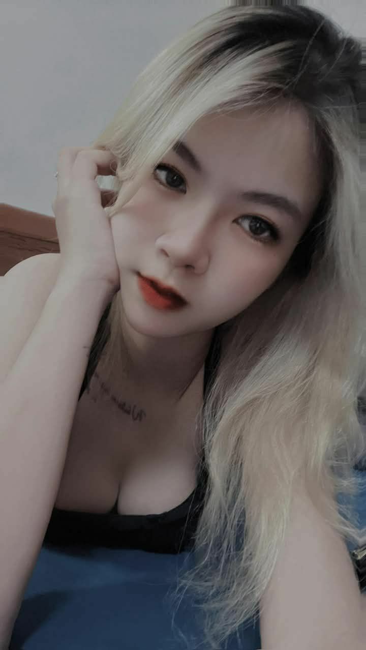 Vụng trộm địt trộm cùng em gái bạn thân khi cùng nhau du lịch